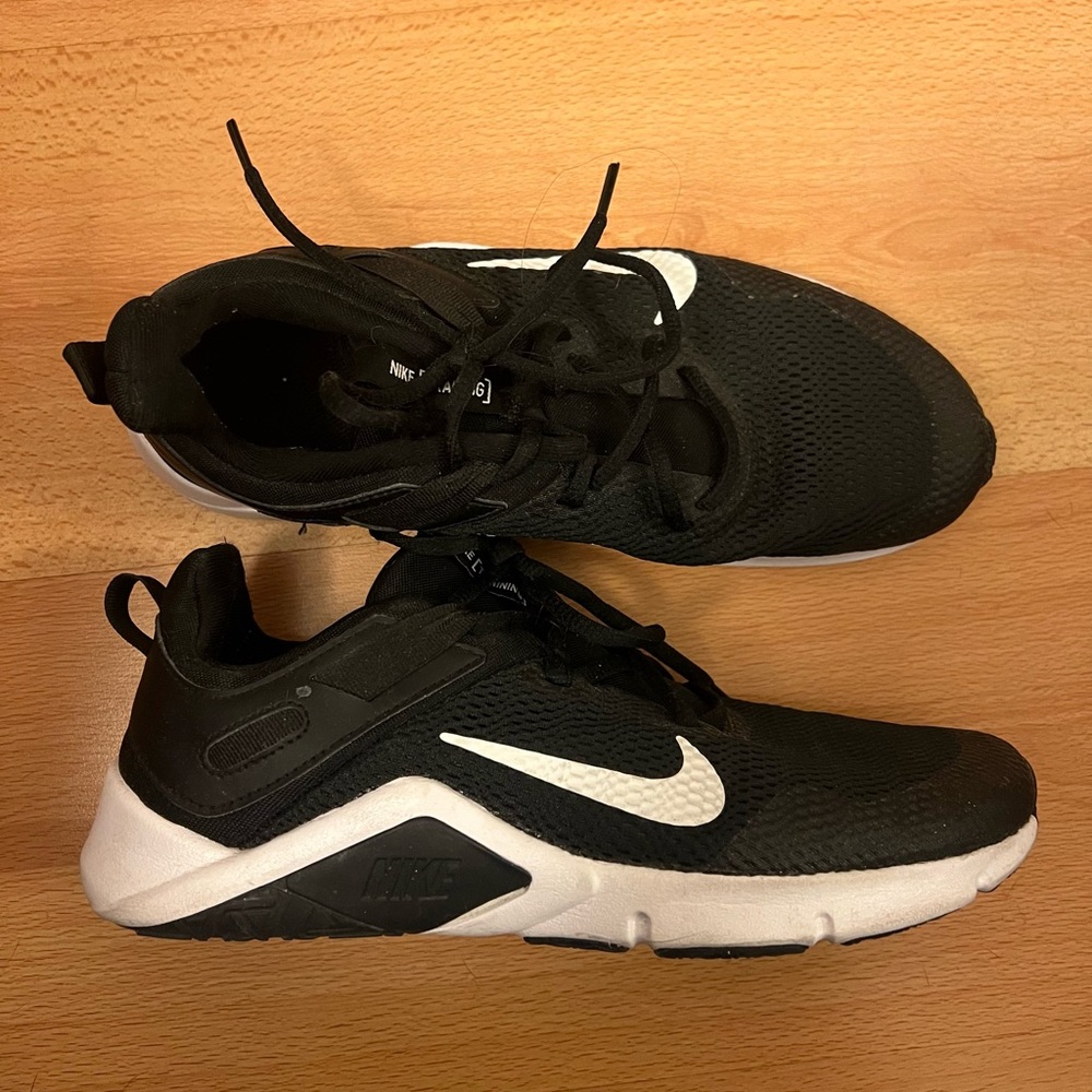 Nike Women’s Legend Essential Sneakers Running Shoes